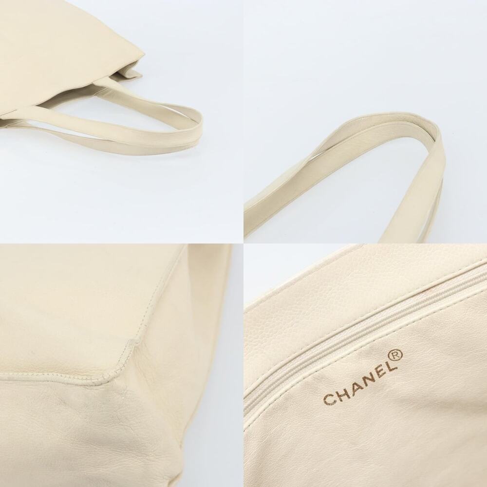 Chanel Caviar Skin White CC Tote - Picture 4 of 7